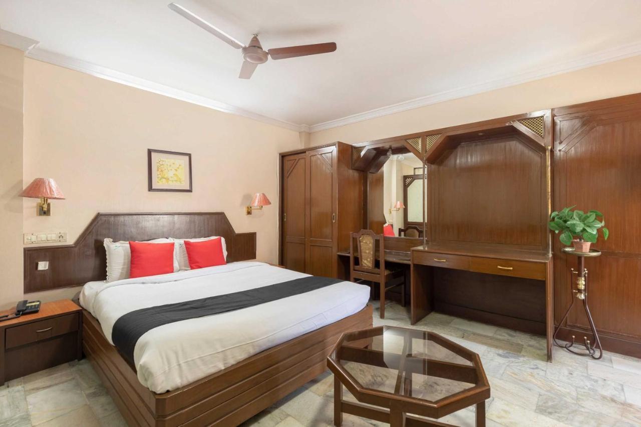 Collection O 81235 Golden Tower Hotel Chennai